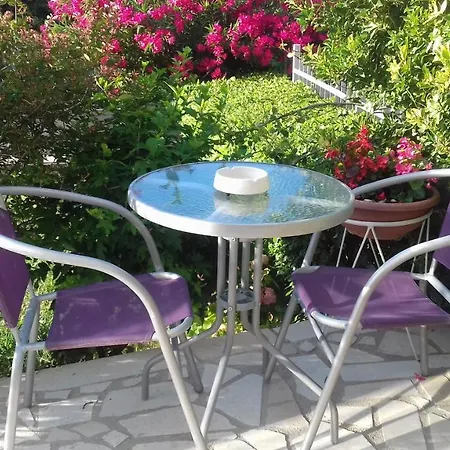 With A Parking Space - 18354 شقة
